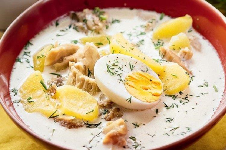 Smoked Chicken Soup with Egg