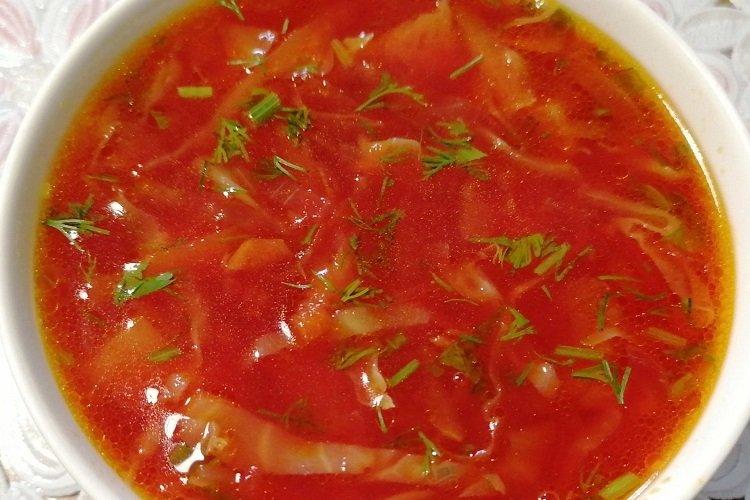 Borscht con chucrut y pollo