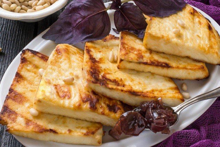 Queso Adyghe a la parrilla