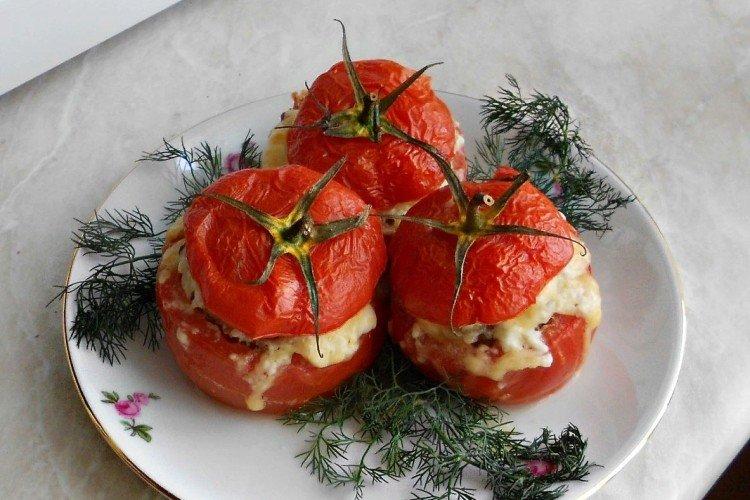 Tomates rellenos a la parrilla