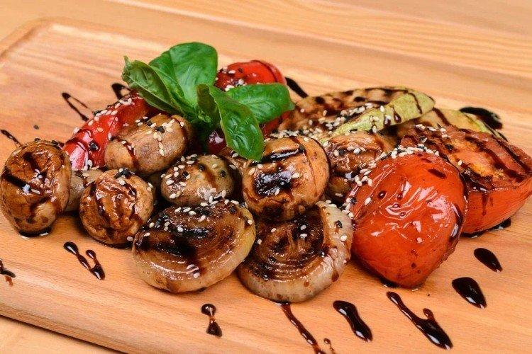 Gemüse in Sojasauce vom Grill