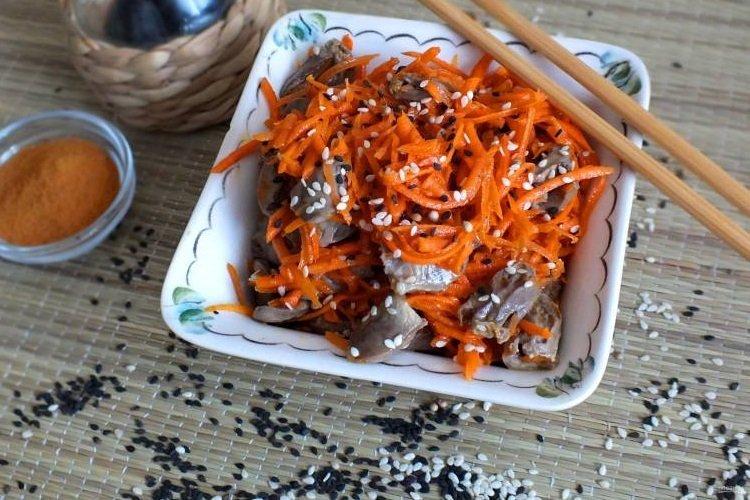 Korean Salad with Chicken Hearts