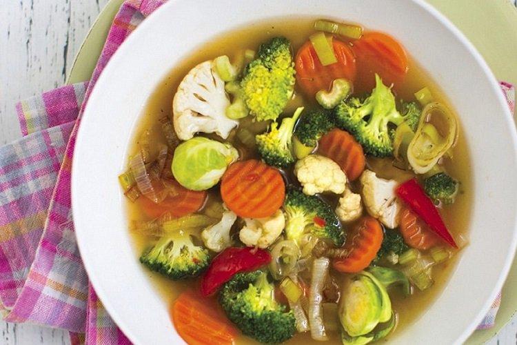 Gemüsesuppe ohne Kartoffeln