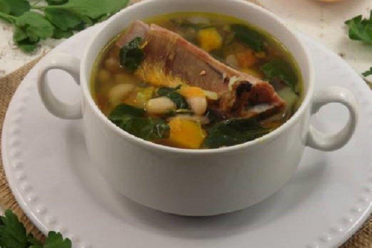 Smoked Rib and Spinach Soup