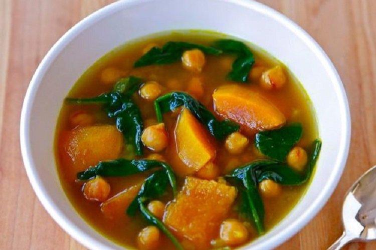 Pumpkin, Chickpea, and Spinach Soup