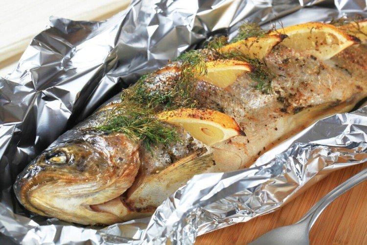 Ganze Forelle vom Grill