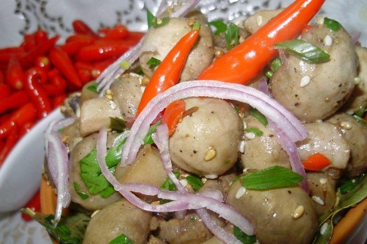 Spicy Korean-Style Champignon Mushrooms