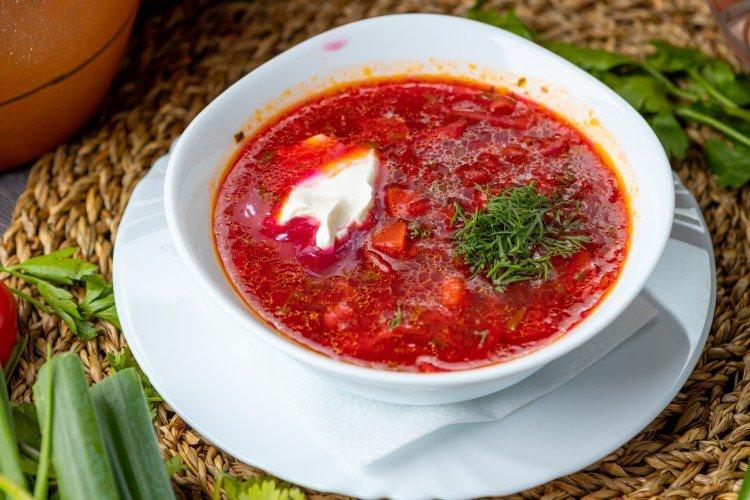Lenten Beetroot Borsch with Tomatoes