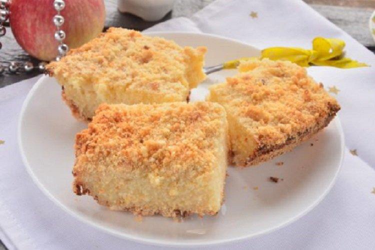 Cottage Cheese Bake with Semolina and Cookies