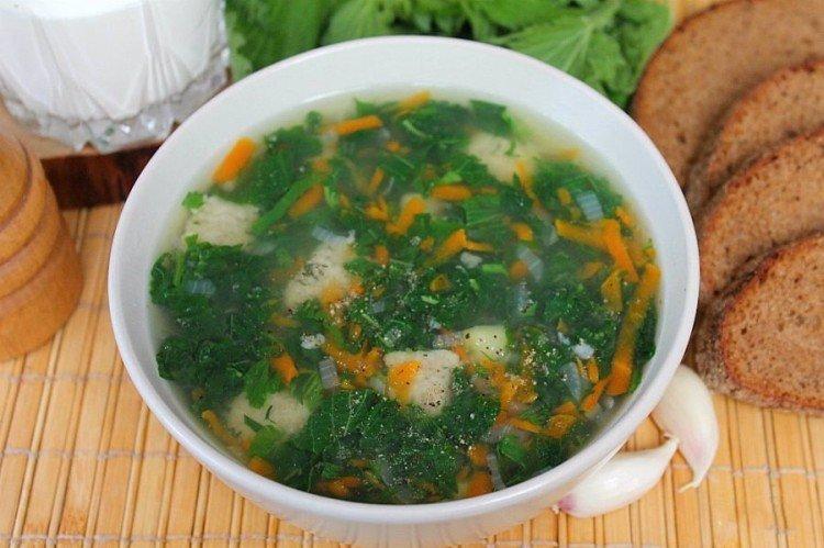 Sauerampfersuppe mit Klößen