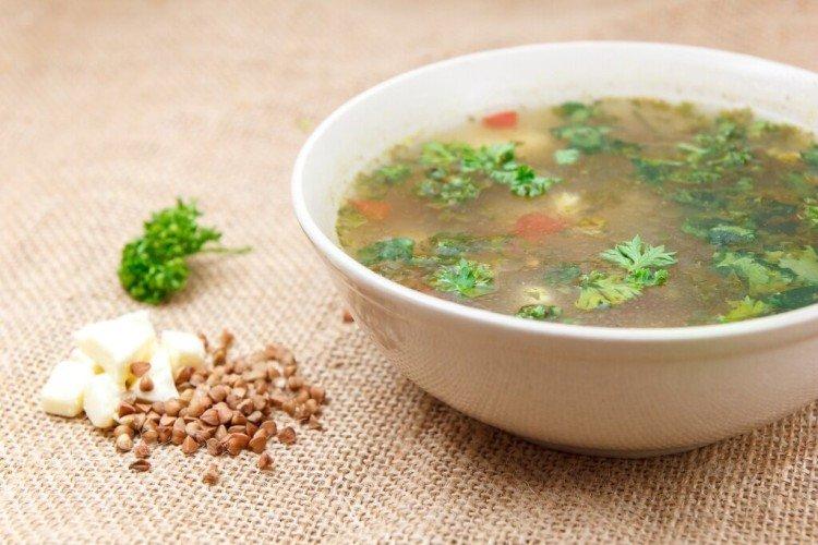 Buchweizensuppe mit Gemüse