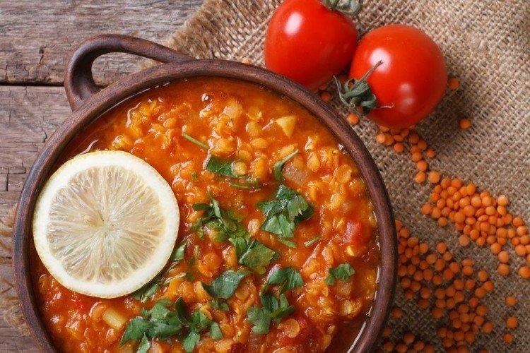 Tomatensuppe mit Linsen