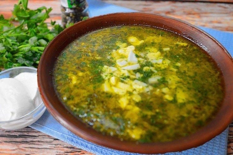 Sauerampfersuppe mit Ei und Reis