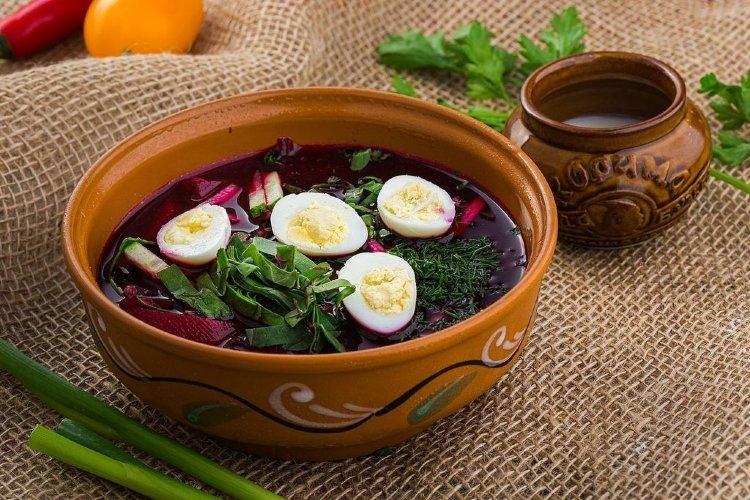 Rote-Bete-Suppe mit Ei