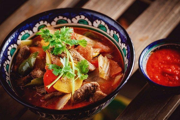 20 Rezepte für die leckerste Rindfleisch-Schurpa
