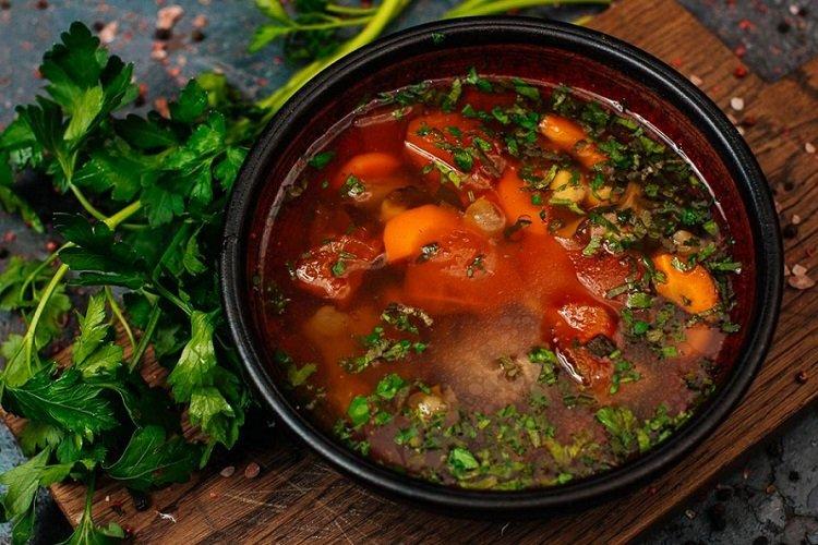 Aserbaidschanische Rindfleisch-Schurpa