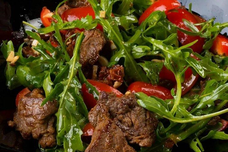 Warm Beef and Arugula Salad
