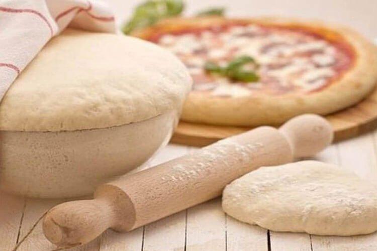 Yeast-Free Mayonnaise Pizza Dough