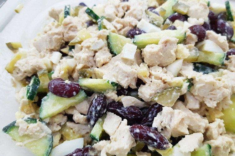 Bohnensalat mit Huhn und Pflaumen