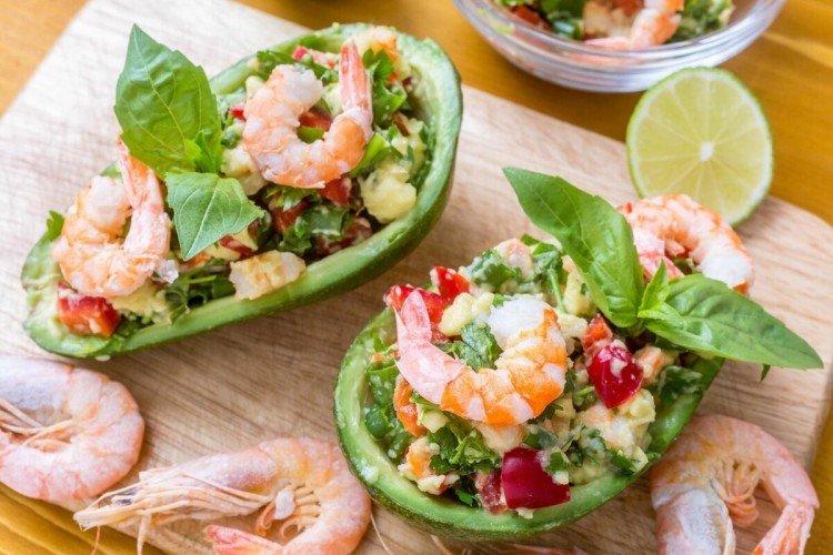 Aguacate con camarones