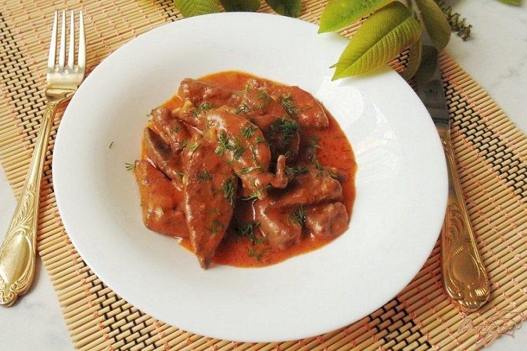 Hähnchen-Stroganoff in Tomatensauce