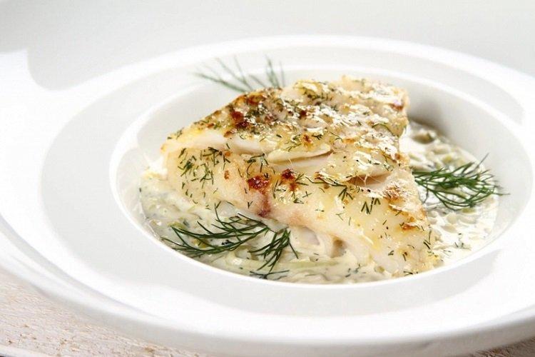Alaska-Seelachsfilet mit Sauerrahm