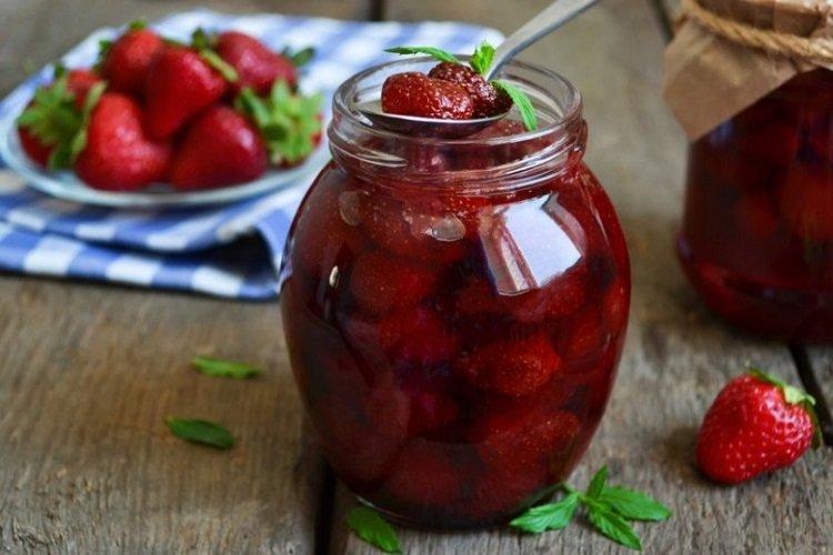 Erdbeermarmelade „Ein Tag“