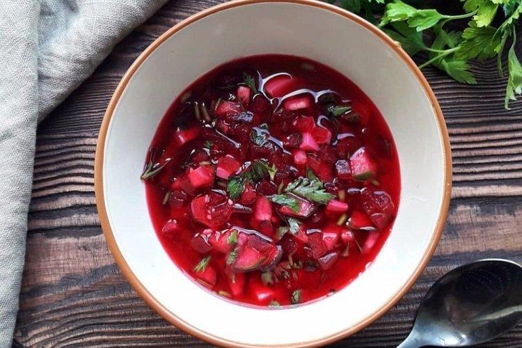 Classic Cold Beetroot Soup