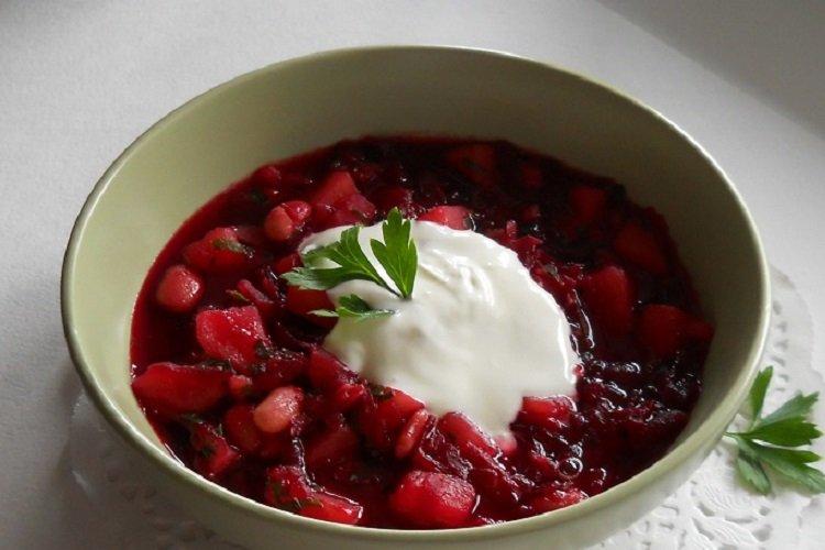 Cold Beetroot Soup with Beans