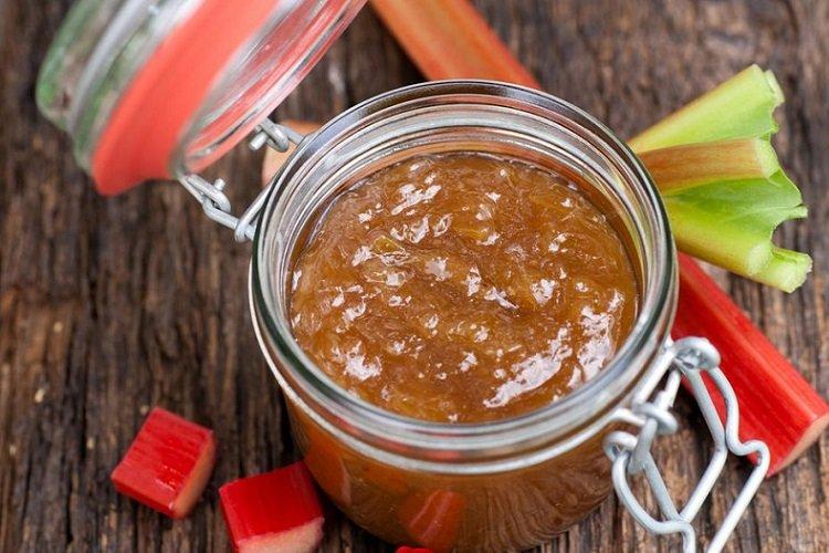 Dicke Rhabarbermarmelade