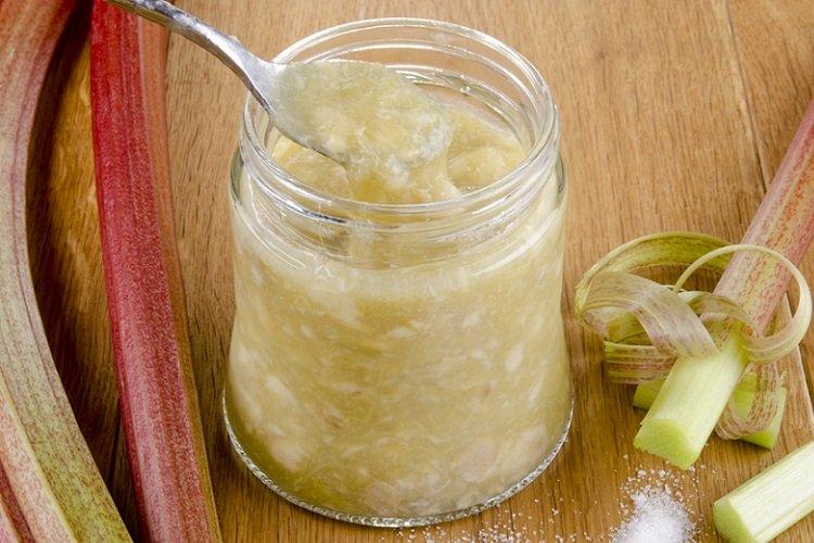 Rhabarbermarmelade mit Ingwer