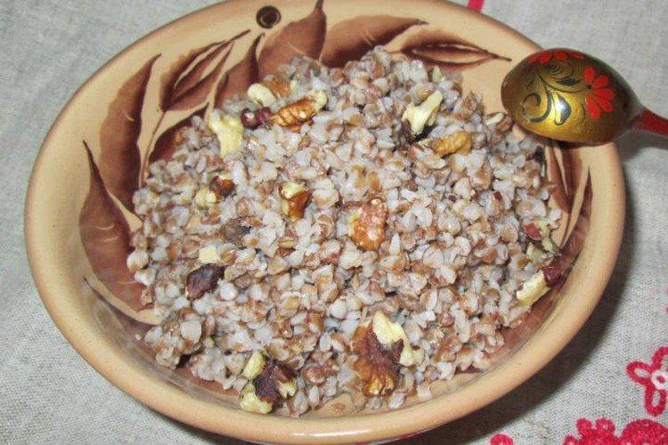 Gachas de trigo sarraceno con nueces