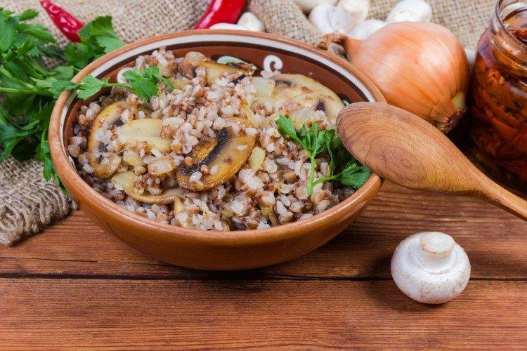 Gachas de trigo sarraceno con champiñones