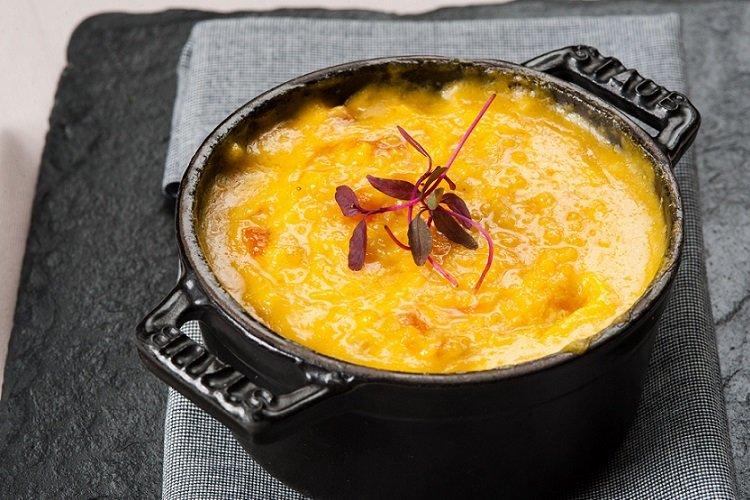 Millet Porridge with Turmeric and Milk