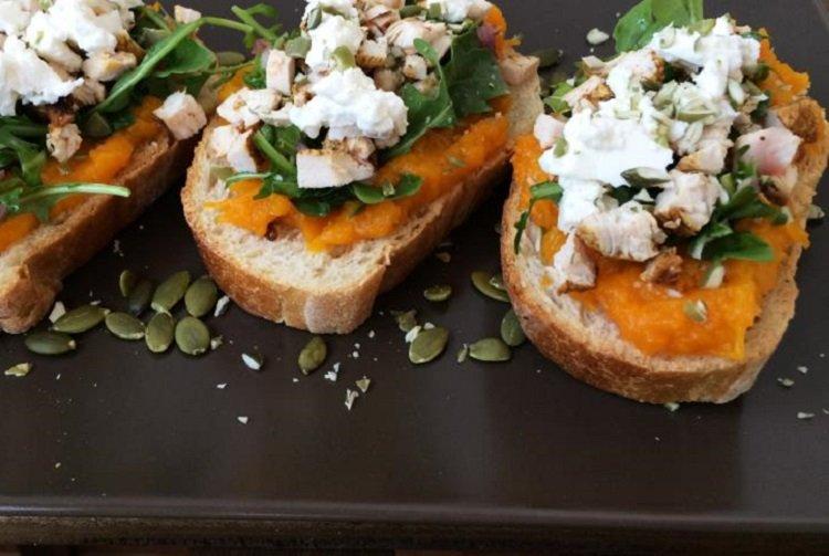 Bruschetta with Turkey and Pumpkin Puree