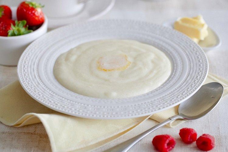 Milk Semolina Porridge in the Microwave