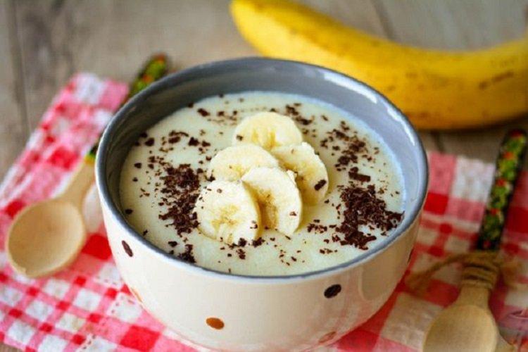 Milk Semolina Porridge with Chocolate and Banana