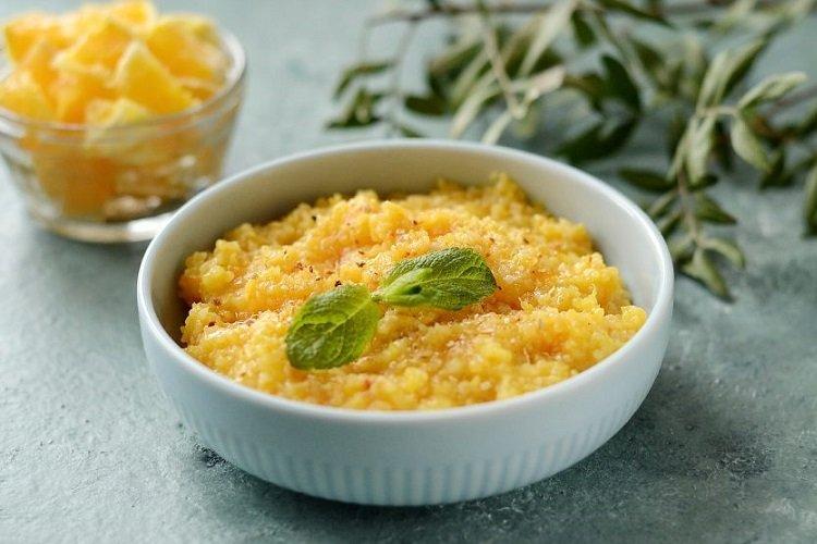 Maisbrei mit Ingwer und Orangen