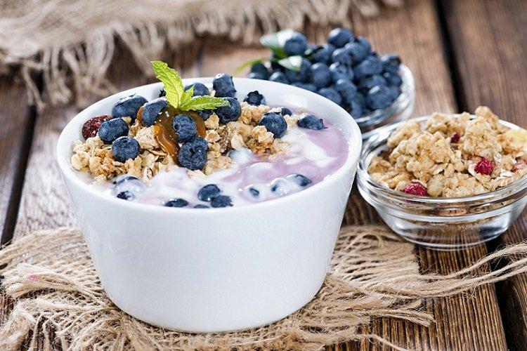 Oatmeal with Yogurt