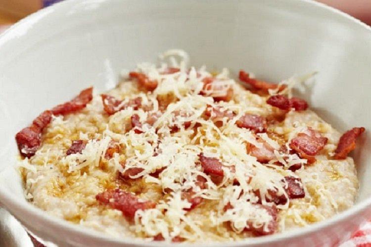 Oatmeal with Bacon and Cheese