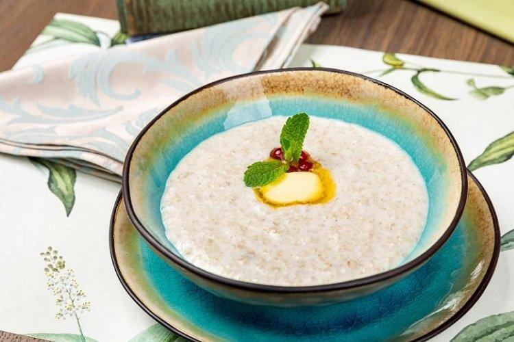 Thin Oatmeal with Milk