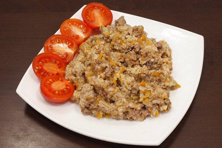 Gachas de trigo con carne picada