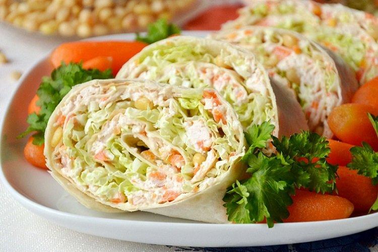 Lavash mit Gemüsefüllung