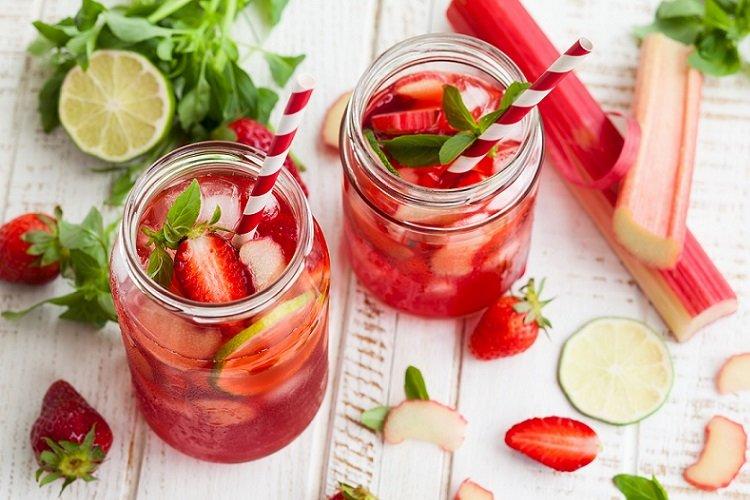 Compota de ruibarbo, fresas y lima