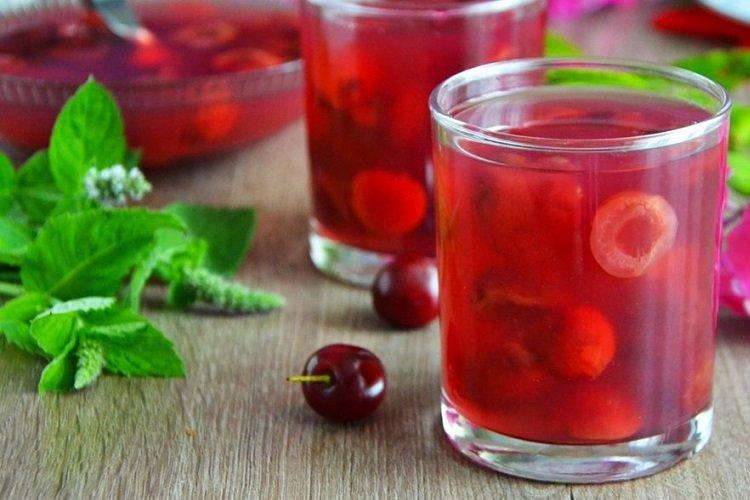 Compota de ruibarbo y cerezas