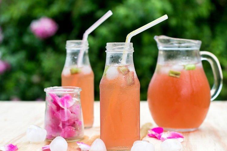 Compota de ruibarbo y rosa de té