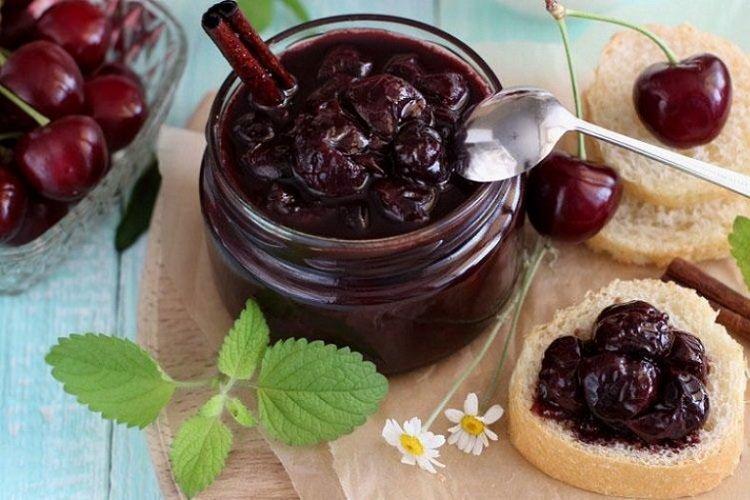 Mermelada de cereza con canela y vainilla