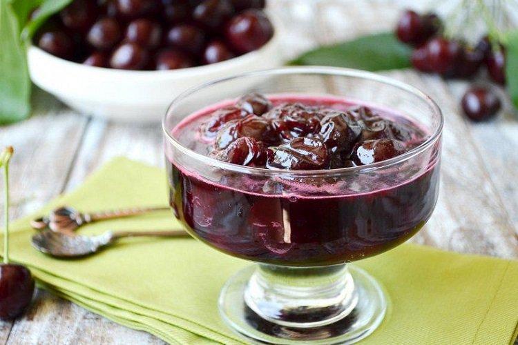 Mermelada de cereza con hueso