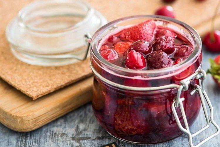 Mermelada de cereza y fresa