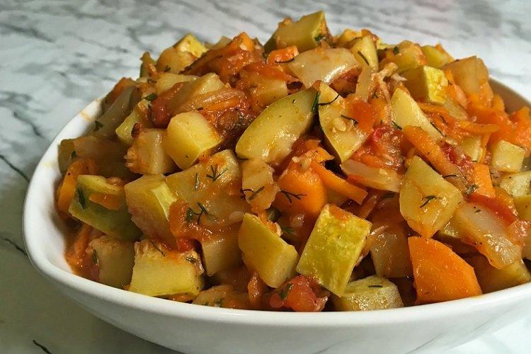 Gemüsesauté mit Zucchini
